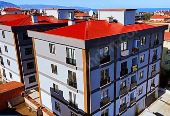 ORDU CUMHURİYET MAH 2+1 SATILIK DAİRE KOMBİ VE ANKASTRE SET DAHİL SAHİLE BİR KAÇ ADIM UZAKLIKTA